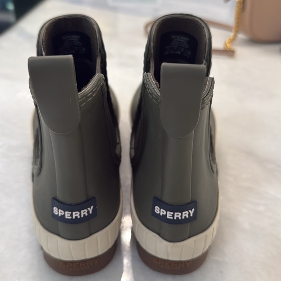 Sperry rubber boots - Picture 3 of 6